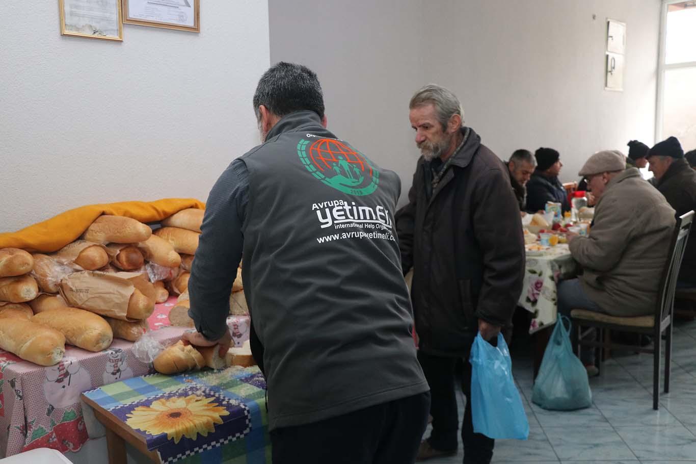 يد التيم الأوروبية تمد يدها إلى بلدان البلقان